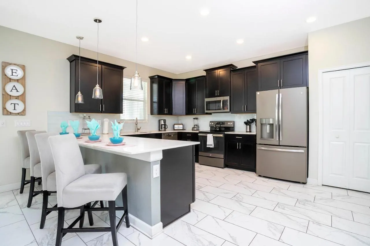 Holiday home Luxurious Single Family Home W Pool Close To Disney 1568M Four Corners